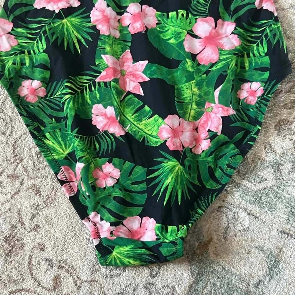Balance Collections Women’s Size Small - Picture 6 of 9
